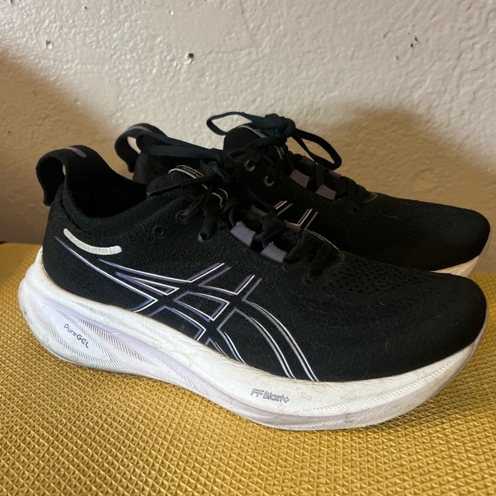 ASIC Gel Nimbus 25 Women’s Size 9